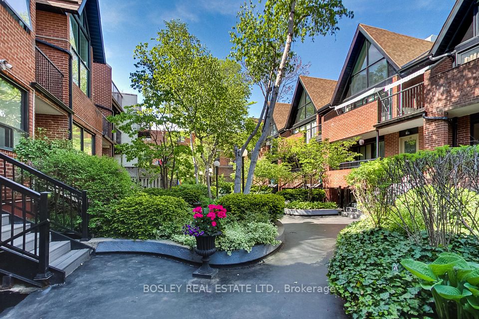 17 Pembroke Street 8 — 2-bedroom townhouse for sale in Moss Park, Toronto