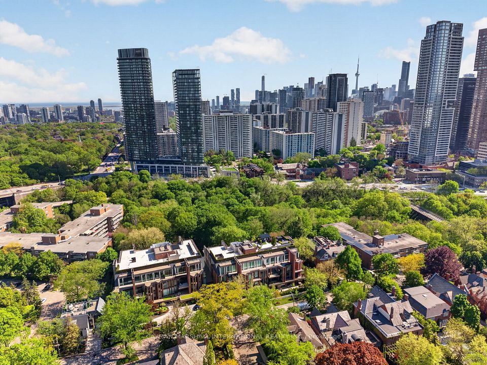 7 Dale Avenue 106 — 2-bedroom luxury apartment for sale in Rosedale-Moore Park, Toronto