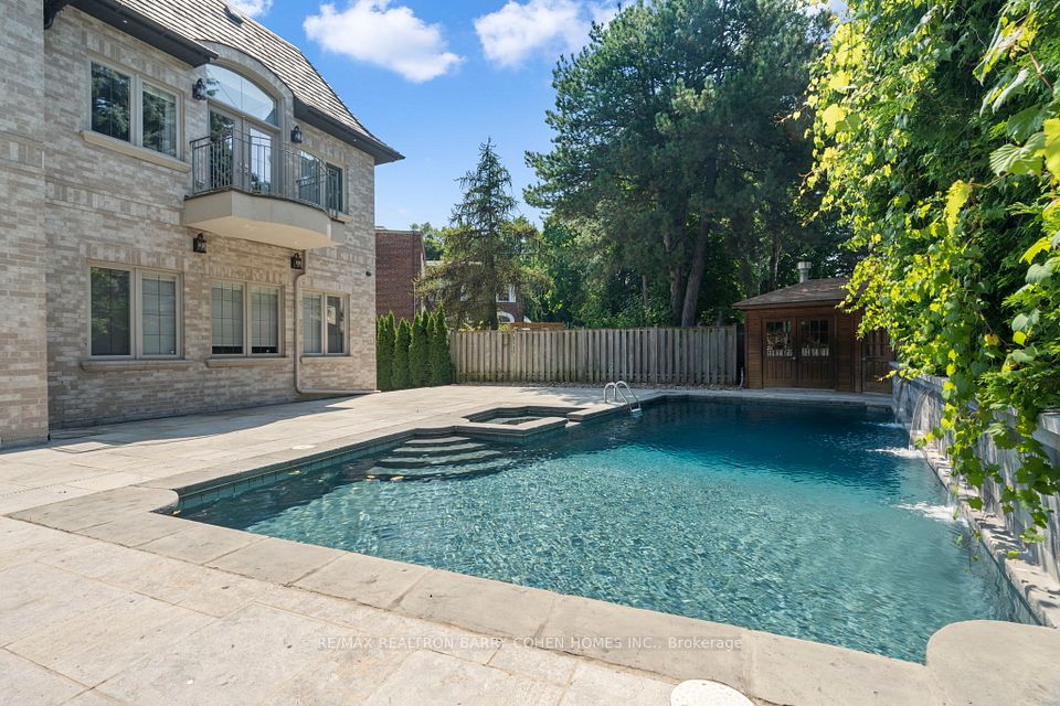 29 Junewood Crescent — 5-bedroom luxury 2-storey for sale in St. Andrew-Windfields, Toronto