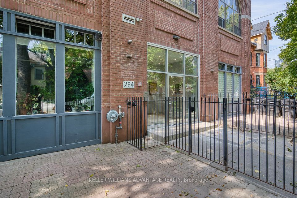 264 Seaton Street 206 — 1-bedroom loft for sale in Moss Park, Toronto