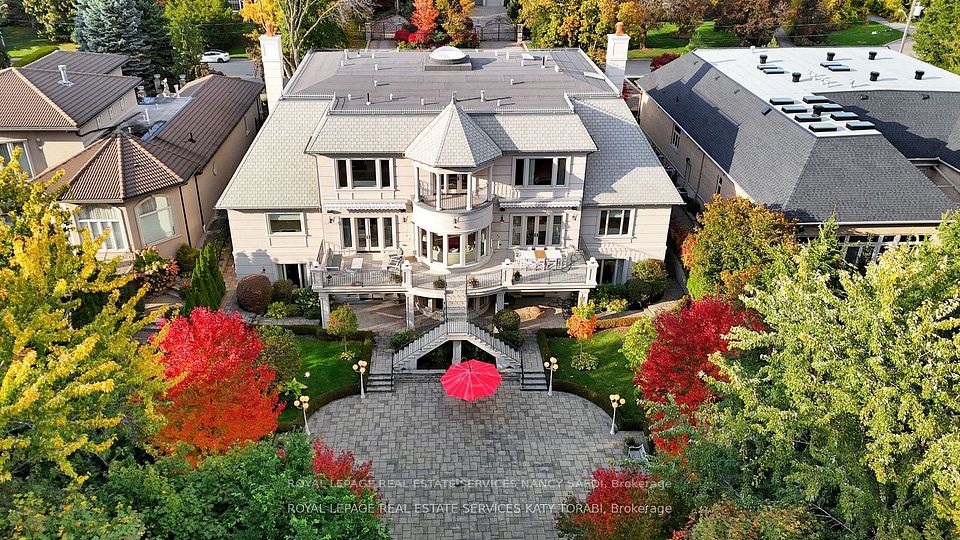 101 Forest Heights Boulevard — 9-bedroom luxury 2-storey for sale in St. Andrew-Windfields, Toronto