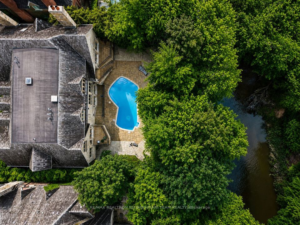 Toronto Luxury Properties Worth a Look – June, Week 2