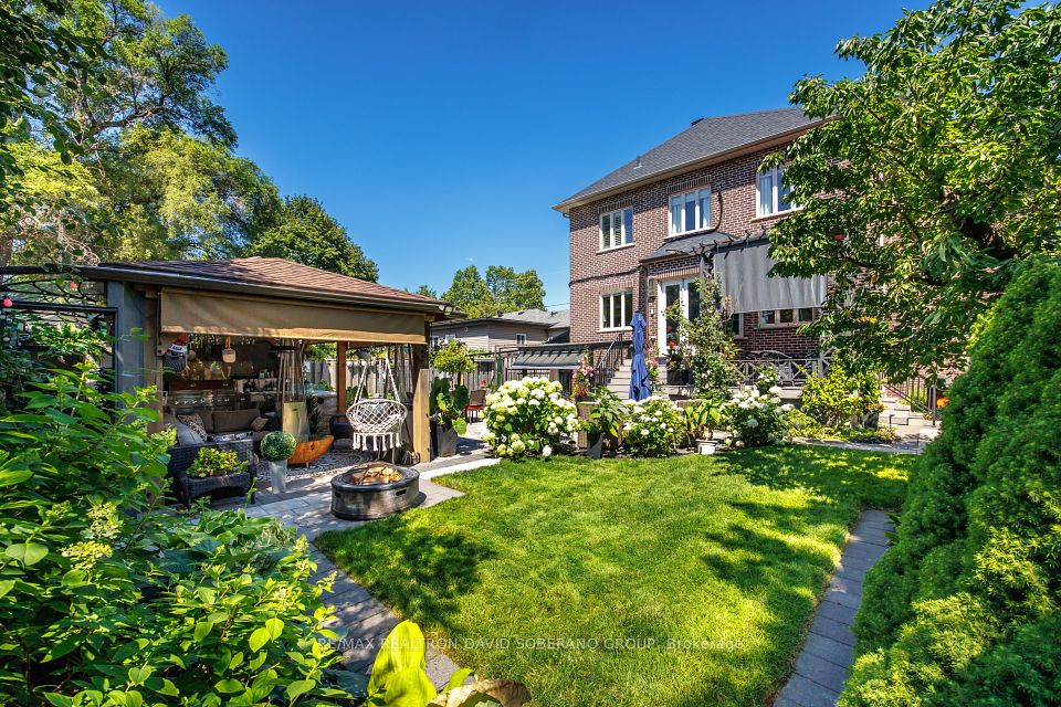 49 Verwood Avenue — 6-bedroom freehold for sale in Clanton Park, Toronto