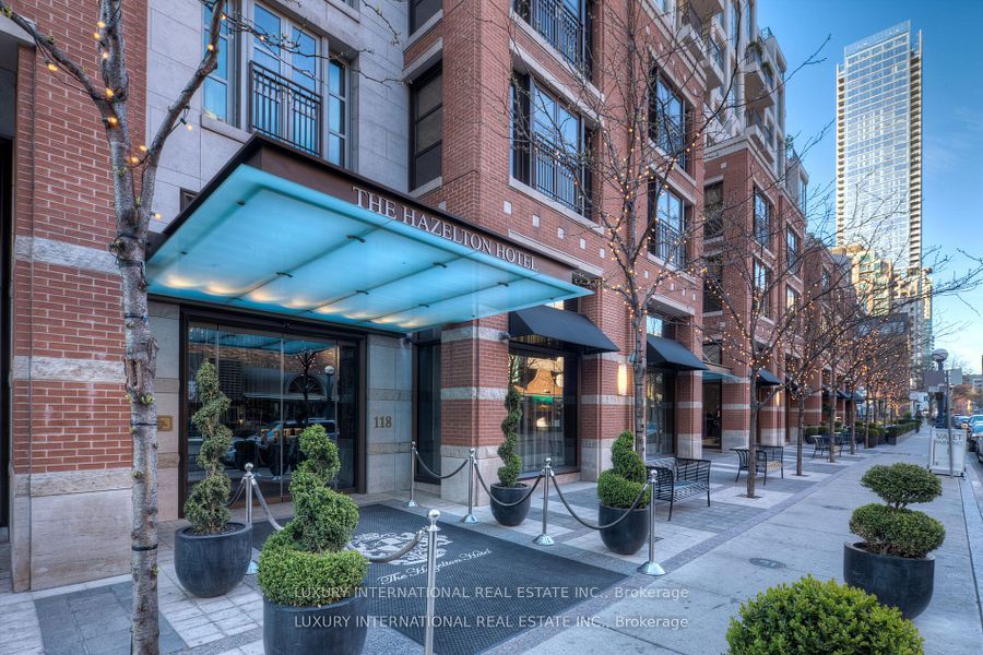 118 Yorkville Avenue 703 — 4-bedroom luxury apartment for sale in Annex, Toronto
