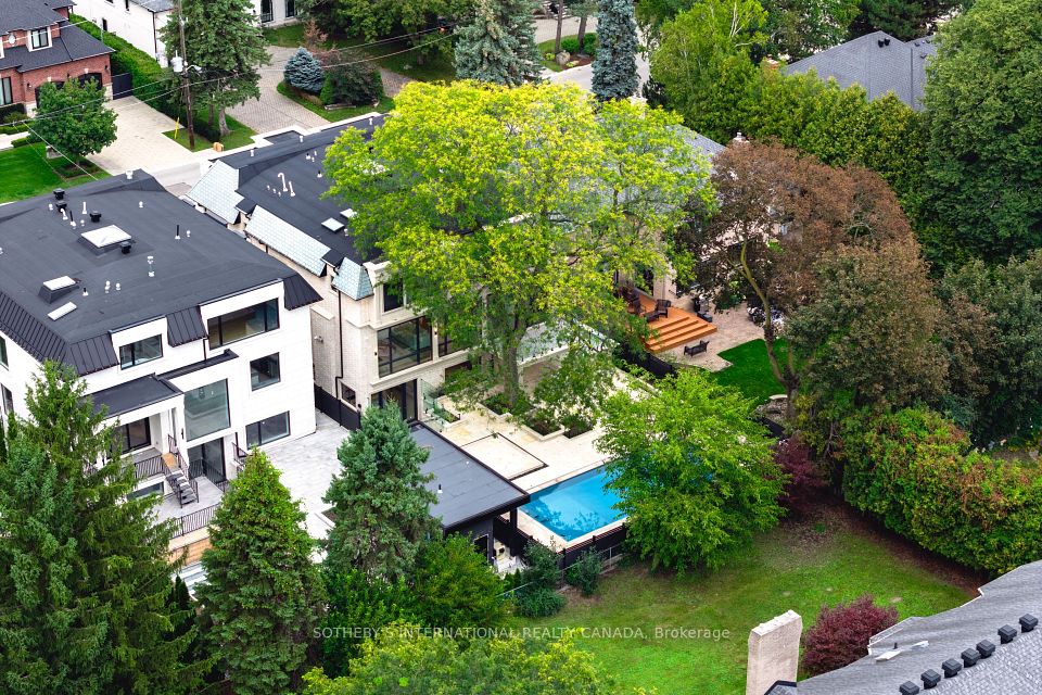 149 Highland Crescent — 5-bedroom luxury 2-storey for sale in Bridle Path-Sunnybrook-York Mills, Toronto