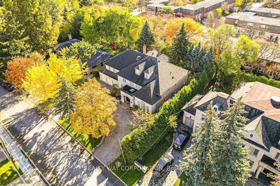 17 Heathcote Avenue — 10-bedroom luxury 2.5-storey for sale in St. Andrew-Windfields, Toronto