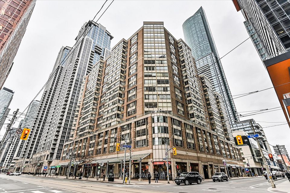 711 Bay Street 1212 — 3-bedroom condo for sale in Bay Street Corridor, Toronto