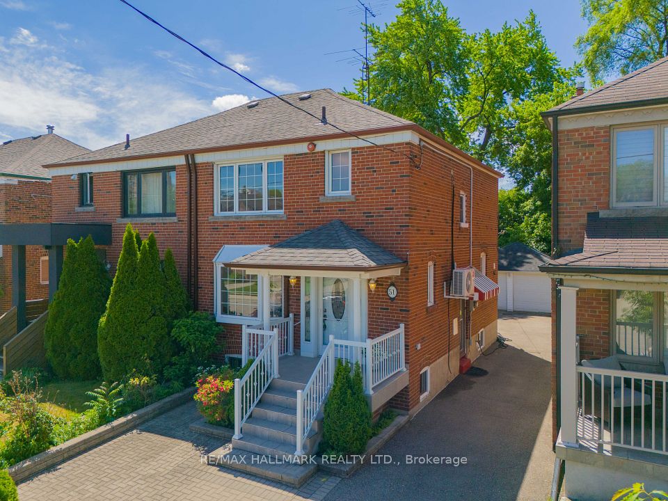 51 Floyd Avenue — 3-bedroom freehold for sale in Broadview North, Toronto