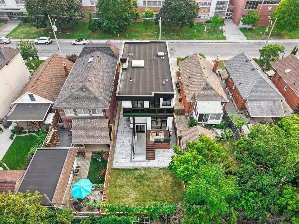 147 Durant Avenue — 5-bedroom freehold for sale in East York, Toronto