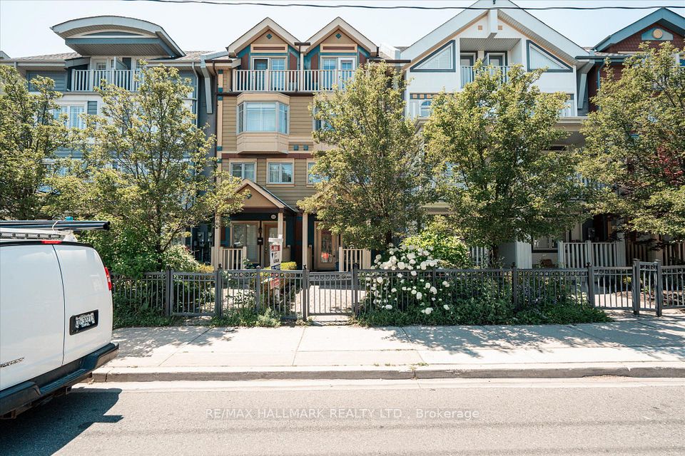 82 Woodbine Avenue — 4-bedroom townhouse for sale in The Beaches, Toronto
