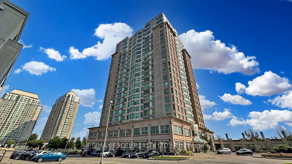 8 Lee Centre Drive 1706 — 4-bedroom condo for sale in Woburn, Toronto