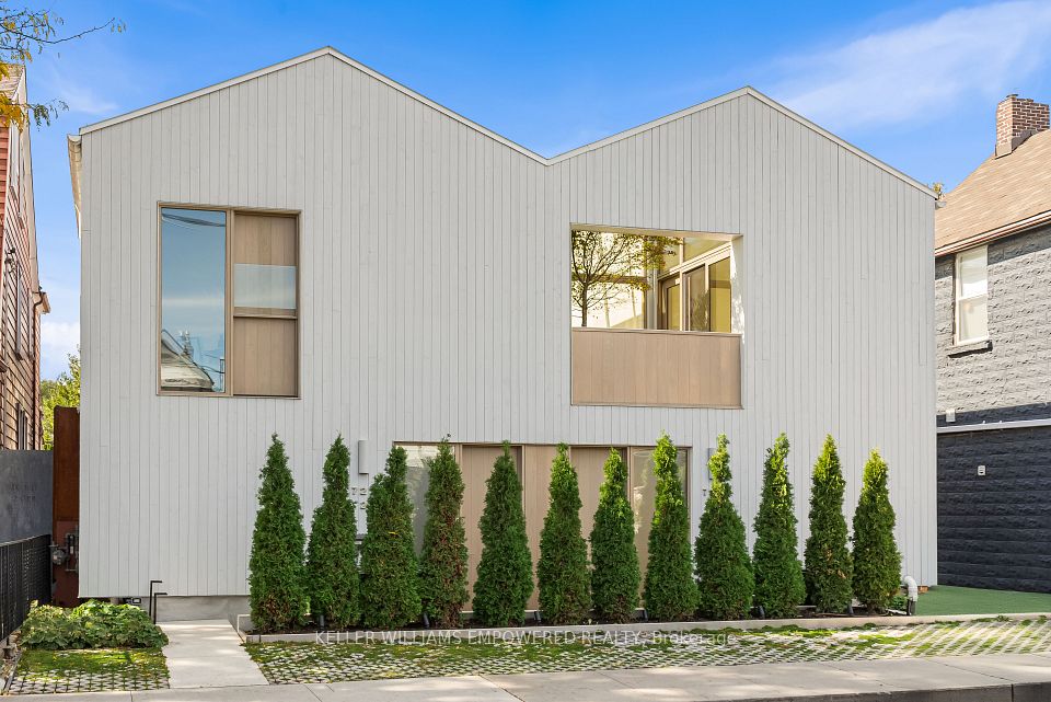 722 Lansdowne Avenue — 6-bedroom luxury 2-storey for sale in Dovercourt-Wallace Emerson-Junction, Toronto