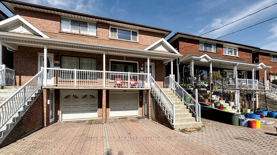 289D Bartlett Avenue — 5-bedroom freehold for sale in Dovercourt-Wallace Emerson-Junction, Toronto