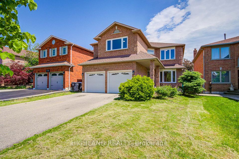 4777 Crystal Rose Drive — 8-bedroom freehold for sale in East Credit, Mississauga