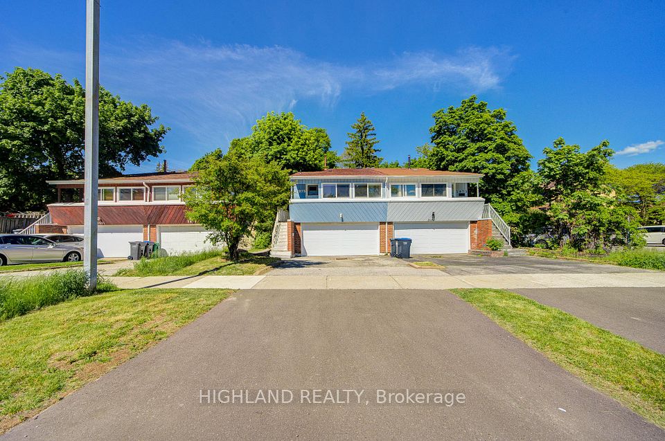 2075 South Millway — 3-bedroom freehold for sale in Erin Mills, Mississauga