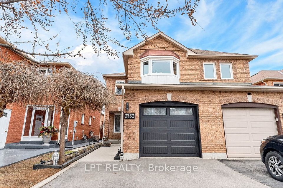 3753 Densbury Drive — 3-bedroom freehold for sale in Lisgar, Mississauga