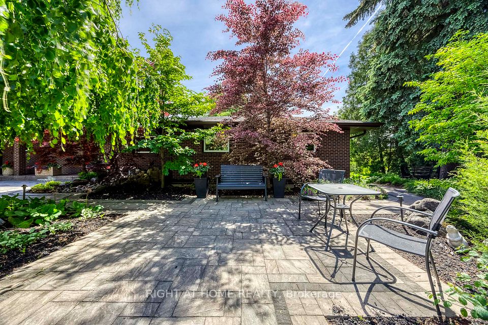 5290 Creditview Road — 6-bedroom bungalow for sale in East Credit, Mississauga
