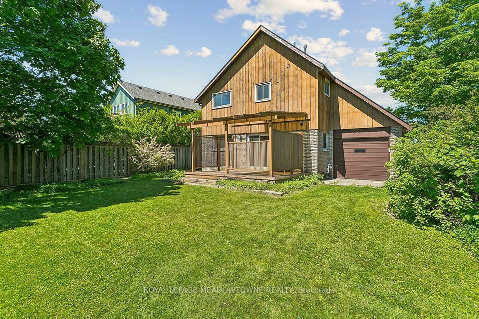 34 Plainsman Road — 3-bedroom freehold for sale in Streetsville, Mississauga