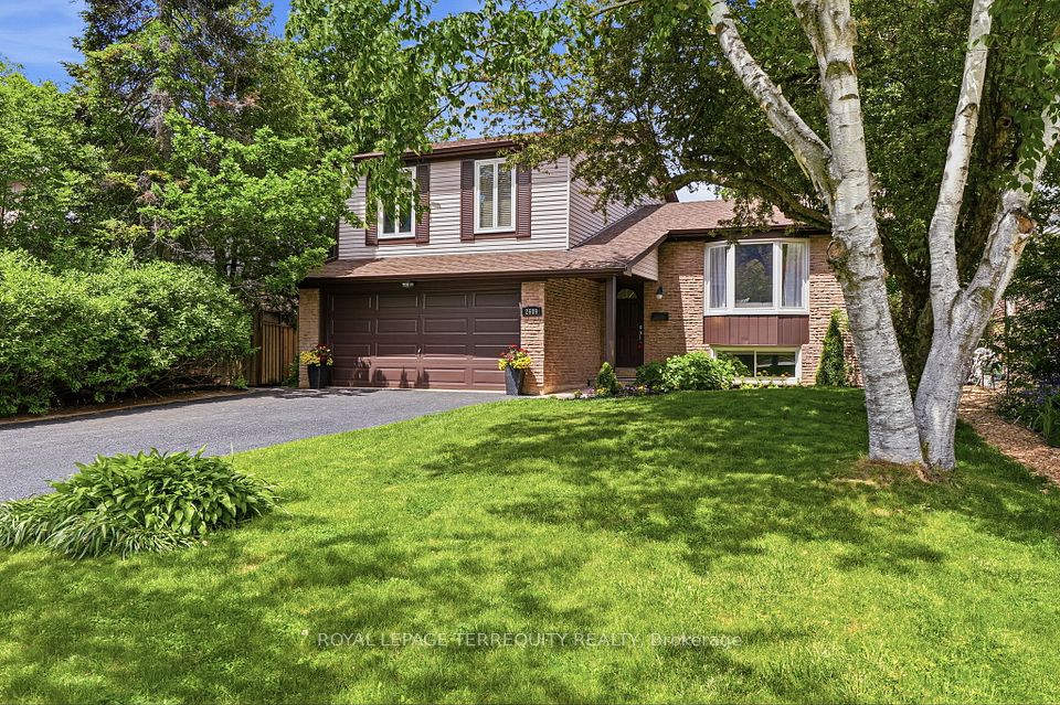 2609 Oak Row Crescent — 3-bedroom freehold for sale in Erin Mills, Mississauga