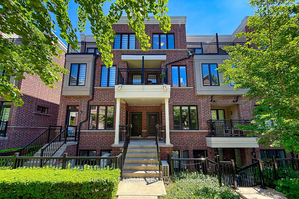 10 Carnation Avenue 15 — 2-bedroom townhouse for sale in Long Branch, Toronto