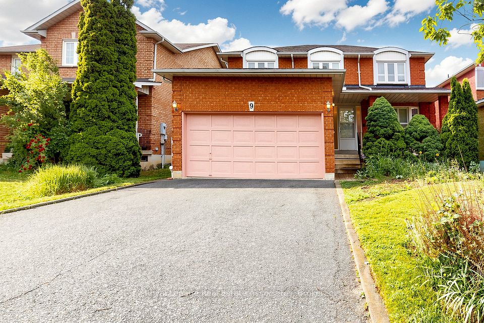 9 Kingsplate Crescent — 4-bedroom freehold for sale in West Humber-Clairville, Toronto