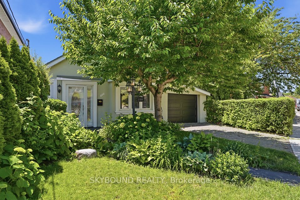 358 Silverthorn Avenue — 3-bedroom bungalow for sale in Keelesdale-Eglinton West, Toronto