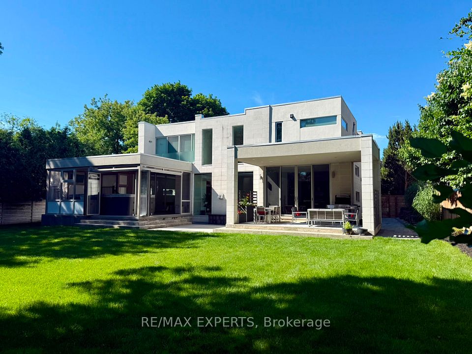 1527 Glenhill Crescent — 5-bedroom detached for sale in Lorne Park, Mississauga