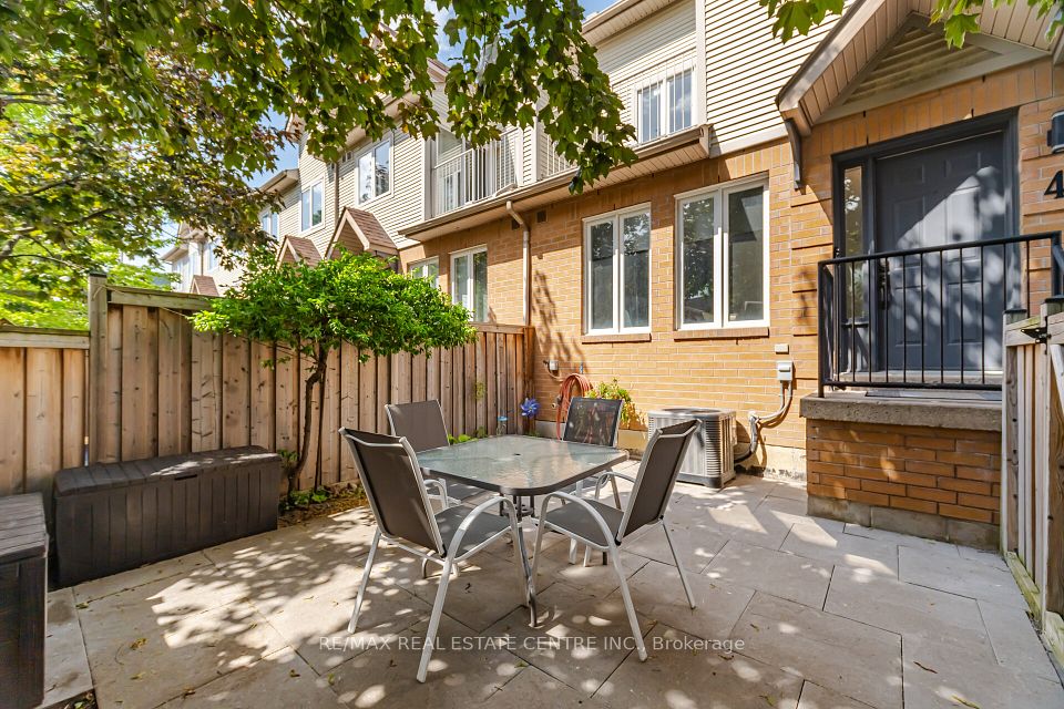 1211 Parkwest Place 4 — 2-bedroom condo for sale in Lakeview, Mississauga