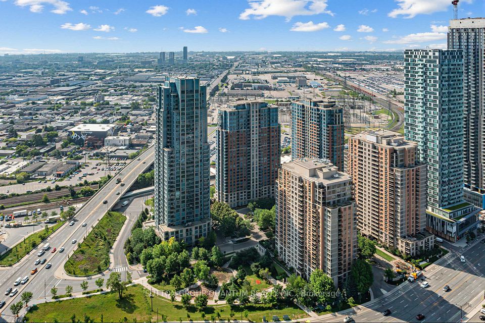 15 Viking Lane TH02 — 3-bedroom townhouse for sale in Islington-City Centre West, Toronto
