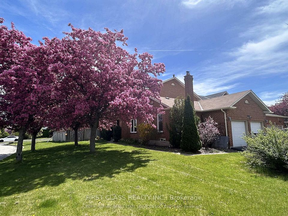 2360 Credit Valley Road — 6-bedroom freehold for sale in Central Erin Mills, Mississauga