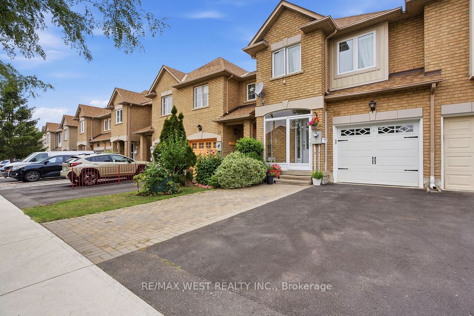 Toronto Townhouses Worth a Look – July, Week 4
