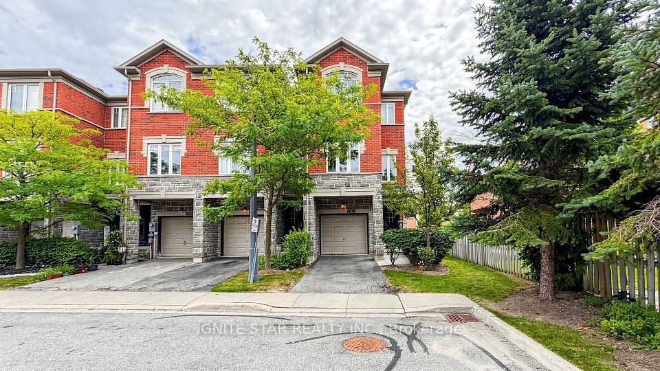 2600 Glengarry Road 21 — 3-bedroom condo for sale in Erindale, Mississauga