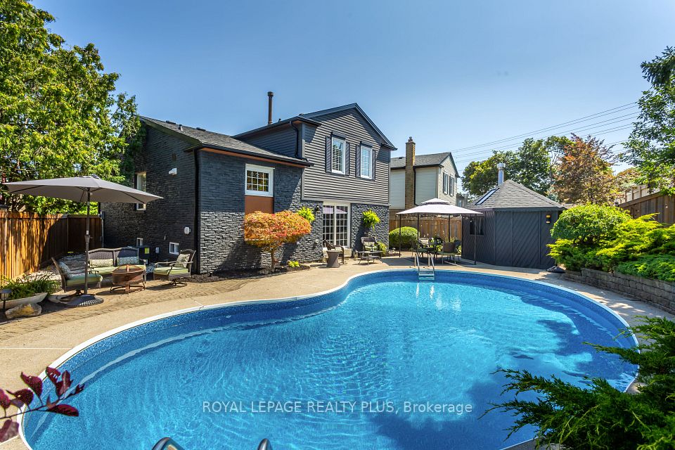 2985 Dancer Court — 6-bedroom freehold for sale in Erin Mills, Mississauga