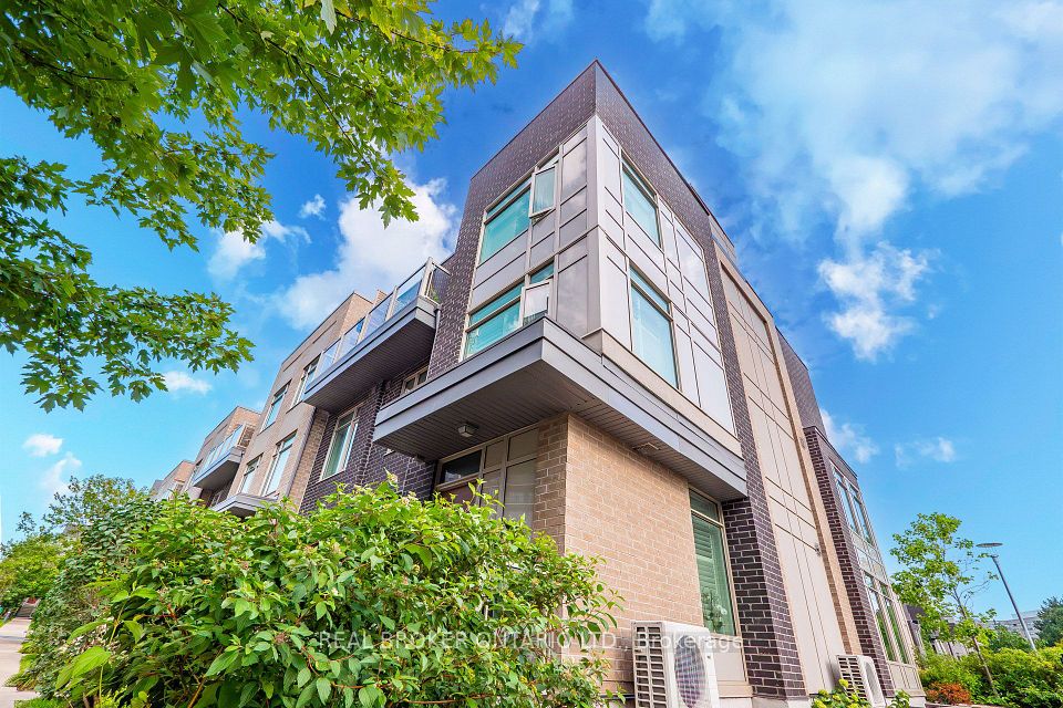 35 Applewood Lane 63 — 4-bedroom townhouse for sale in Etobicoke West Mall, Toronto