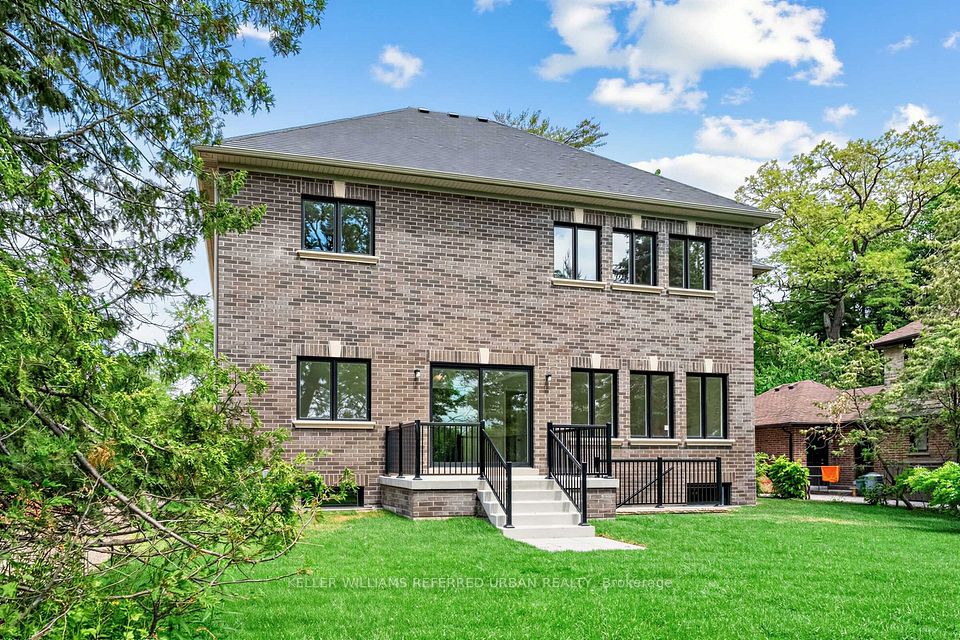 1429 Dundas Crescent — 5-bedroom detached for sale in Erindale, Mississauga