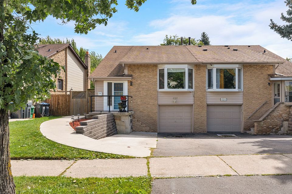 2727 Bucklepost Crescent — 3-bedroom freehold for sale in Meadowvale, Mississauga