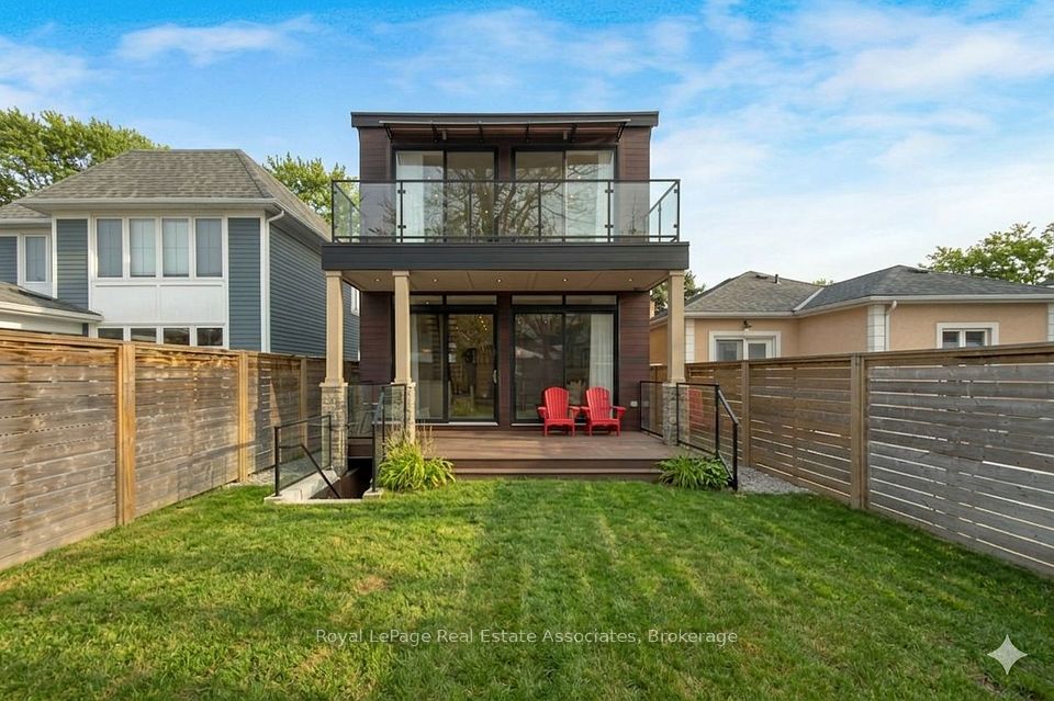 63 Troy Street — 4-bedroom freehold for sale in Mineola, Mississauga