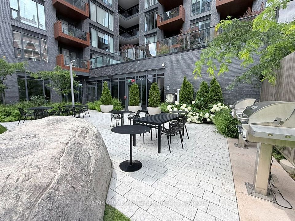 21 Park Street E 1507 — 3-bedroom condo for sale in Port Credit, Mississauga