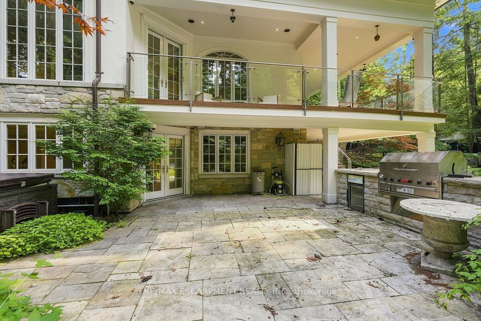2025 & 2035 Heartwood Court — 5-bedroom compound for sale in Cooksville, Mississauga