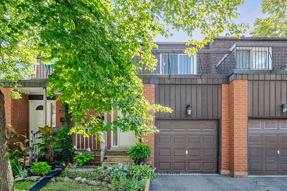 750 Burnhamthorpe Road E 28 — 3-bedroom condo for sale in Applewood, Mississauga