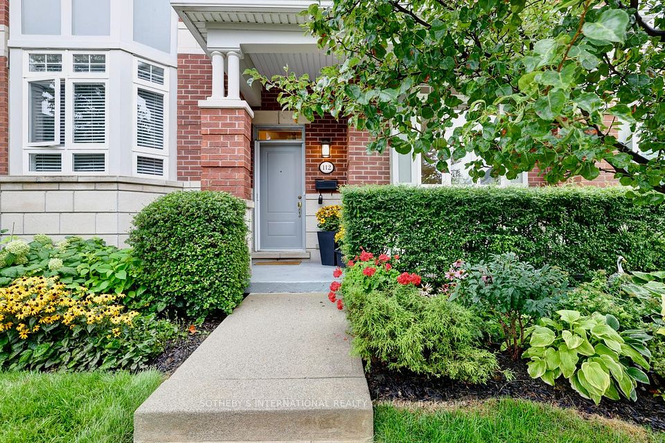 112 Waterside Drive — 3-bedroom condo for sale in Port Credit, Mississauga