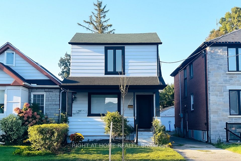28 Pendeen Avenue — 5-bedroom freehold for sale in Rockcliffe-Smythe, Toronto