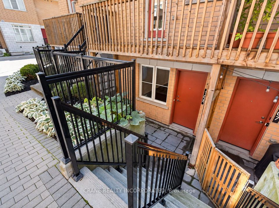 400 Hopewell Avenue 108 — 2-bedroom townhouse for sale in Briar Hill-Belgravia, Toronto