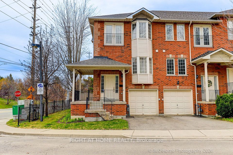 1130 Cawthra Road 2 — 3-bedroom condo for sale in Mineola, Mississauga
