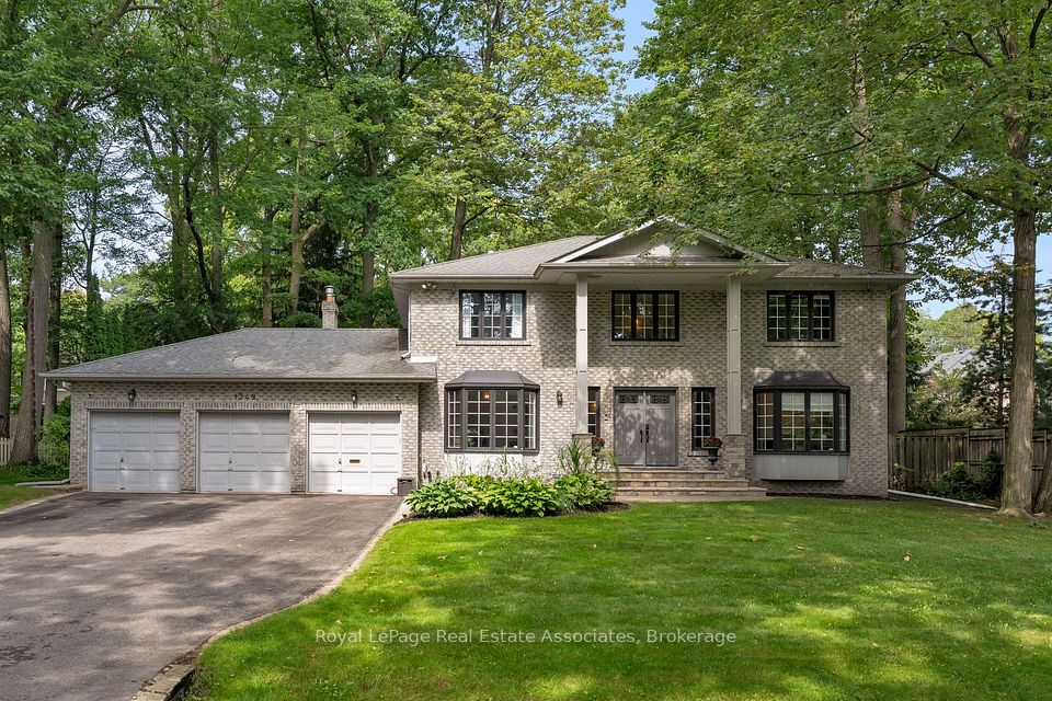 1349 Birchwood Heights Drive — 7-bedroom freehold for sale in Mineola, Mississauga
