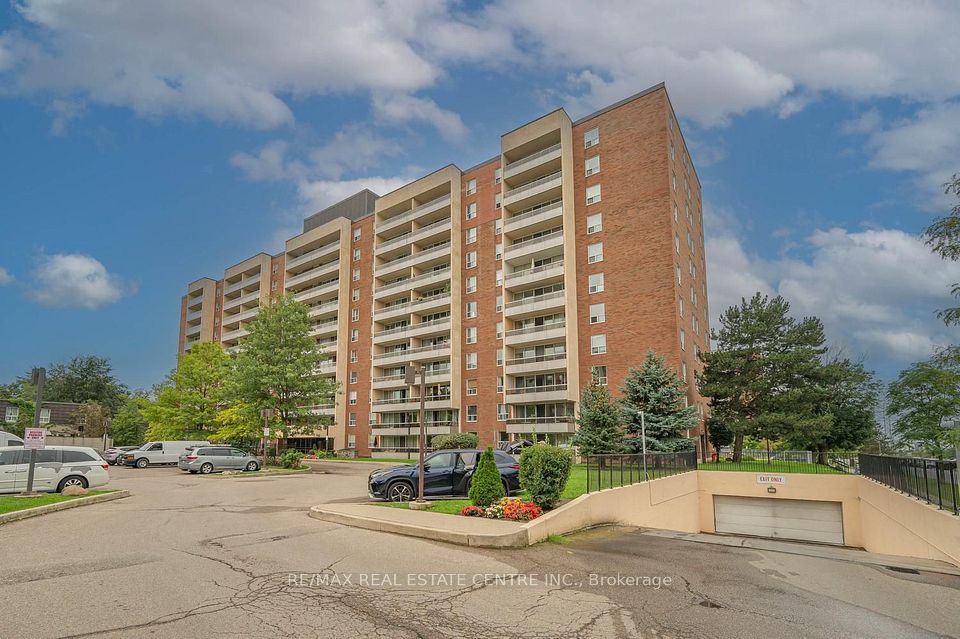 25 Four Winds Drive 603 — 3-bedroom condo for sale in York University Heights, Toronto