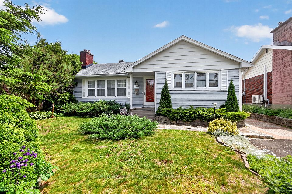 1533 Mimosa Avenue — 2-bedroom bungalow for sale in Riverview Park, Ottawa