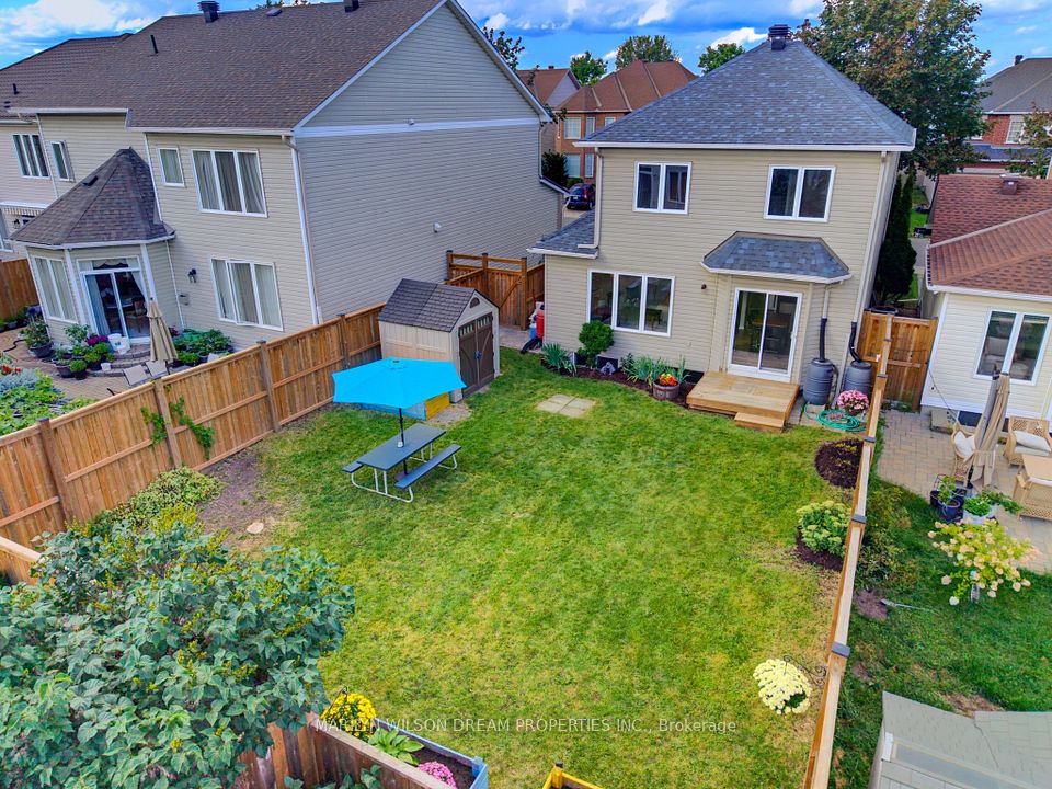 32 Valencia Street — 3-bedroom two-storey for sale in Barrhaven East, Ottawa