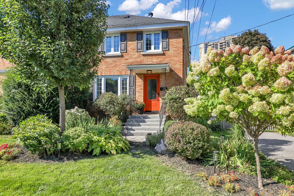174 Compton Avenue — 3-bedroom two-storey for sale in Woodroffe, Ottawa
